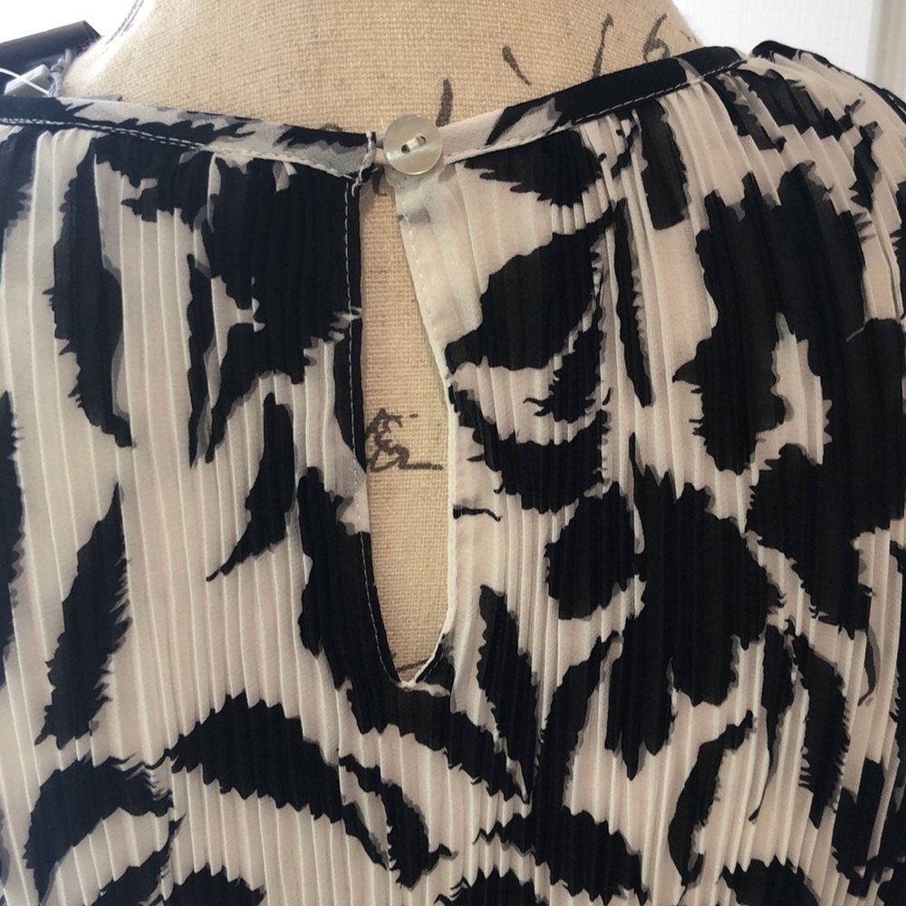 NWT Daniel Rainn Stitch Fix B&W Sleeveless Blouse - Picture 5 of 7